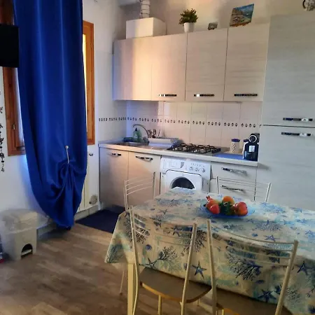 Beachside Apartman *
